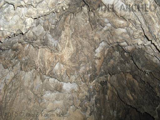 Vue du plafond de la grotte