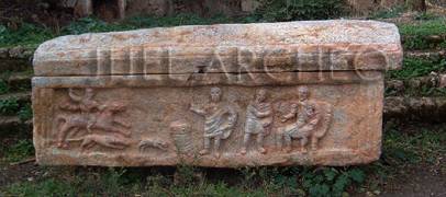 Sarcophage romain à Mila